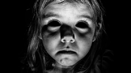 Les Black-eyed kids : créatures paranormales ?